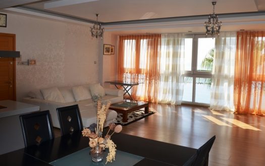 3 Bedroom apartment for sale on the sea front