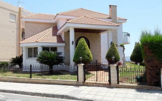 5 Bedroom house in residential area