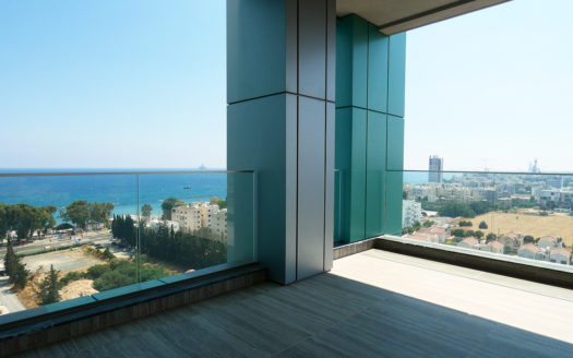 3 Bedroom apartment for sale- on the sea front