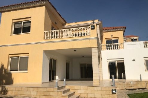 4 Bedroom villa with sea & mountain view for sale