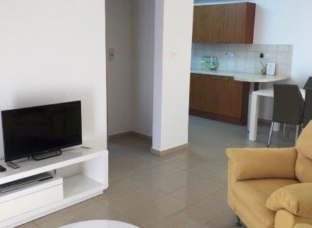 1 bedroom holiday apartment for short- term rent