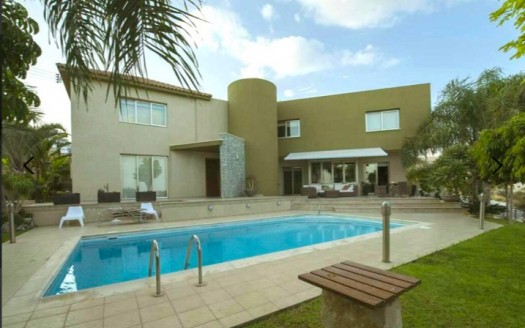 Resale 5 bedroom villa for sale in Agios Athanasios, Limassol