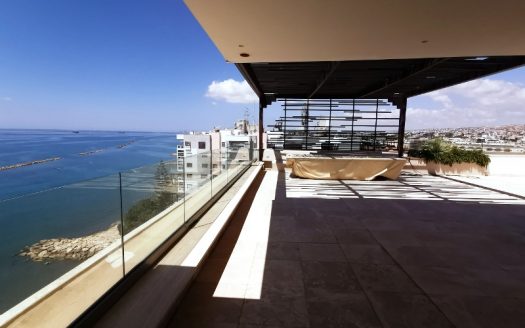 4 Bedroom penthouse on the Sea Front