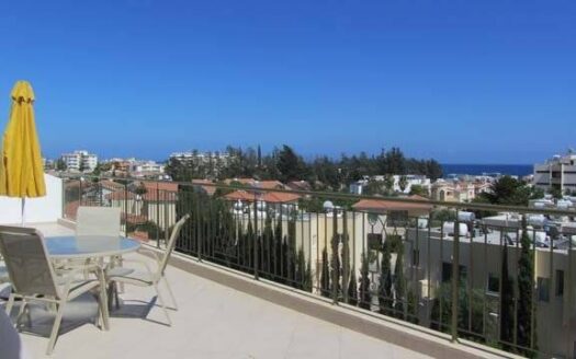 Spacious 3 bedroom penthouse for rent in Mouttagiaka