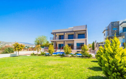 6 bedroom villa on Kalogiroi hills is now available for sale