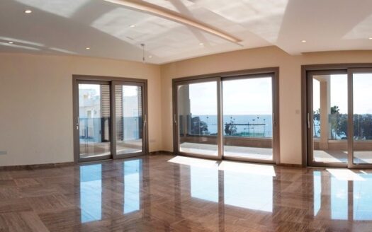 Luxury 3 bedroom apartment in Agios Tychonas sea front area
