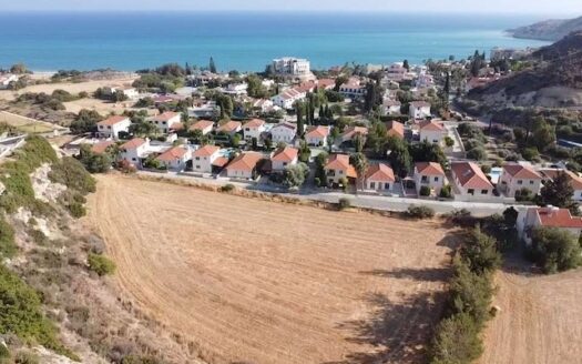 Large plot of land for sale in Pissouri
