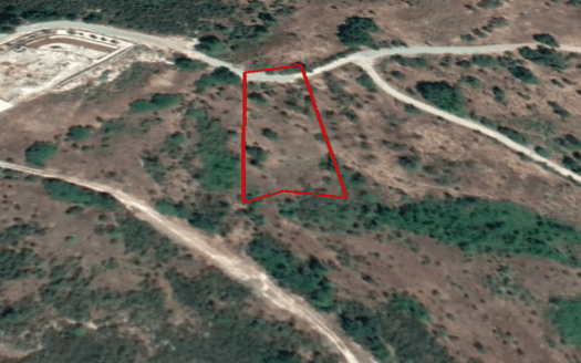 Land for sale in Pera Pedi village