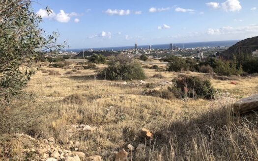 Plot for sale in the area of Germasogeia