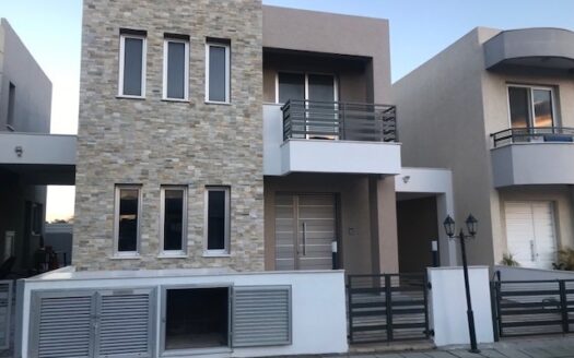 4 bedroom house in Agios Sylas for sale
