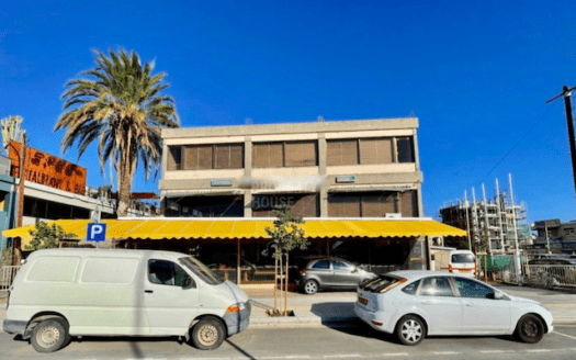 Commercial building for rent in Agios Ioannis