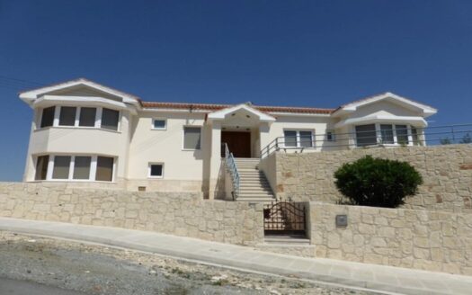 4 bedroom villa for sale in Pyrgos