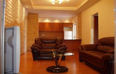 2 bedroom ground floor flat for sale