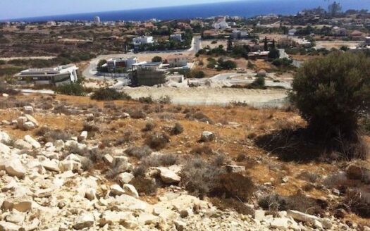 Land for sale in Agios Athanasios