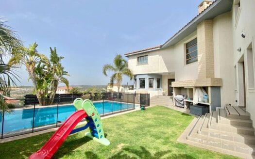 5 bedroom villa with panoramic views for sale