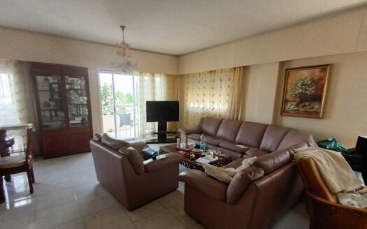 3 Bedroom apartment in Neapolis, Limassol for sale