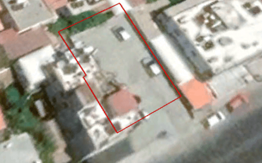 Commercial plot for sale in the centre