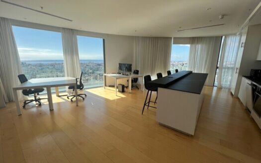 Modern 3 bedroom apartment with panoramic views