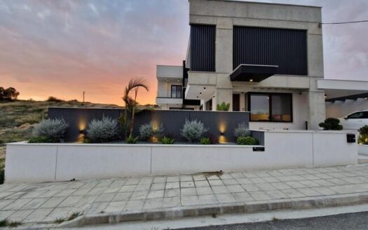 4+1 bedroom villa for sale in Agios Athanasios