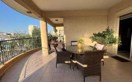 Beautiful 3 bedroom penthouse for sale