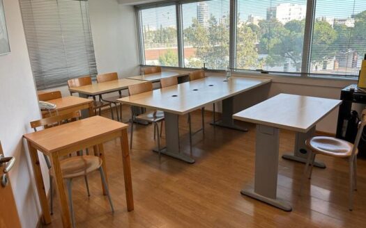 105sqm office for rent in City center