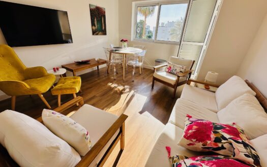 2 Bedroom apartment in the tourist area of Germasogeia