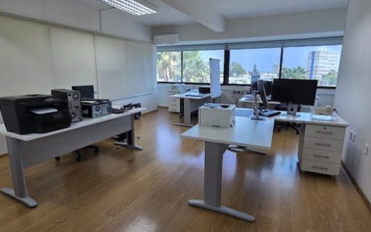 Office for rent in Omonoia