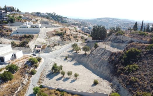 Plot of land in Agios Tychonas, Limassol